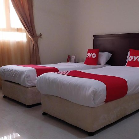 Super Oyo 107 Al Areen Hotel Apartments Shāhiq Esterno foto