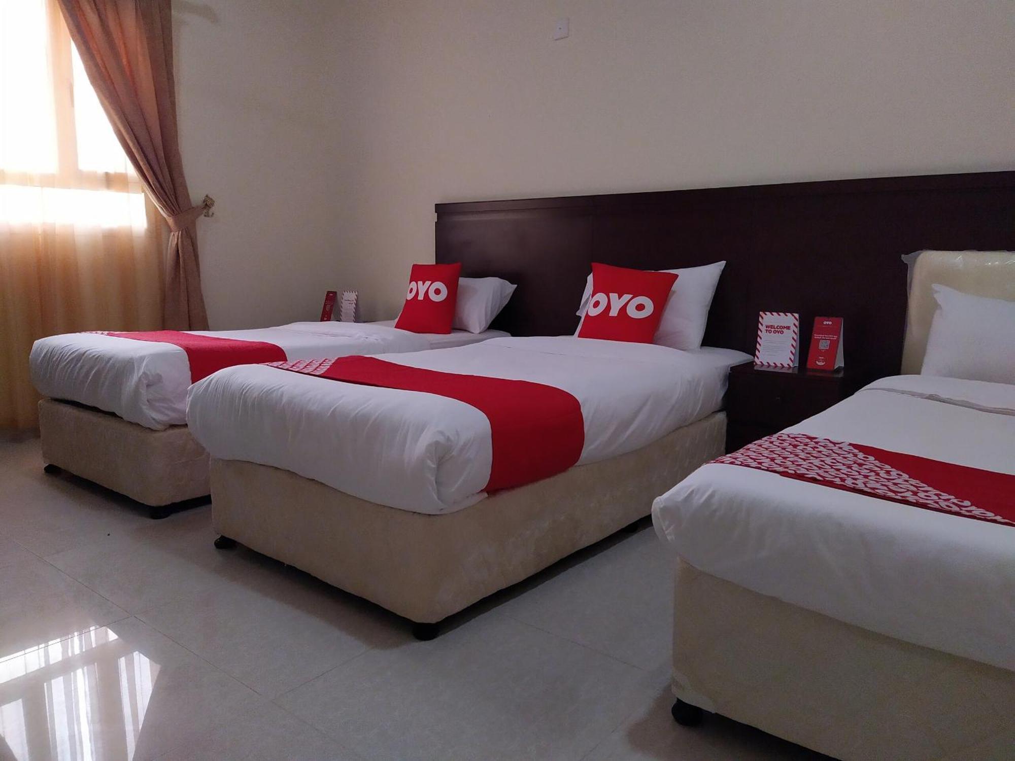 Super Oyo 107 Al Areen Hotel Apartments Shāhiq Esterno foto