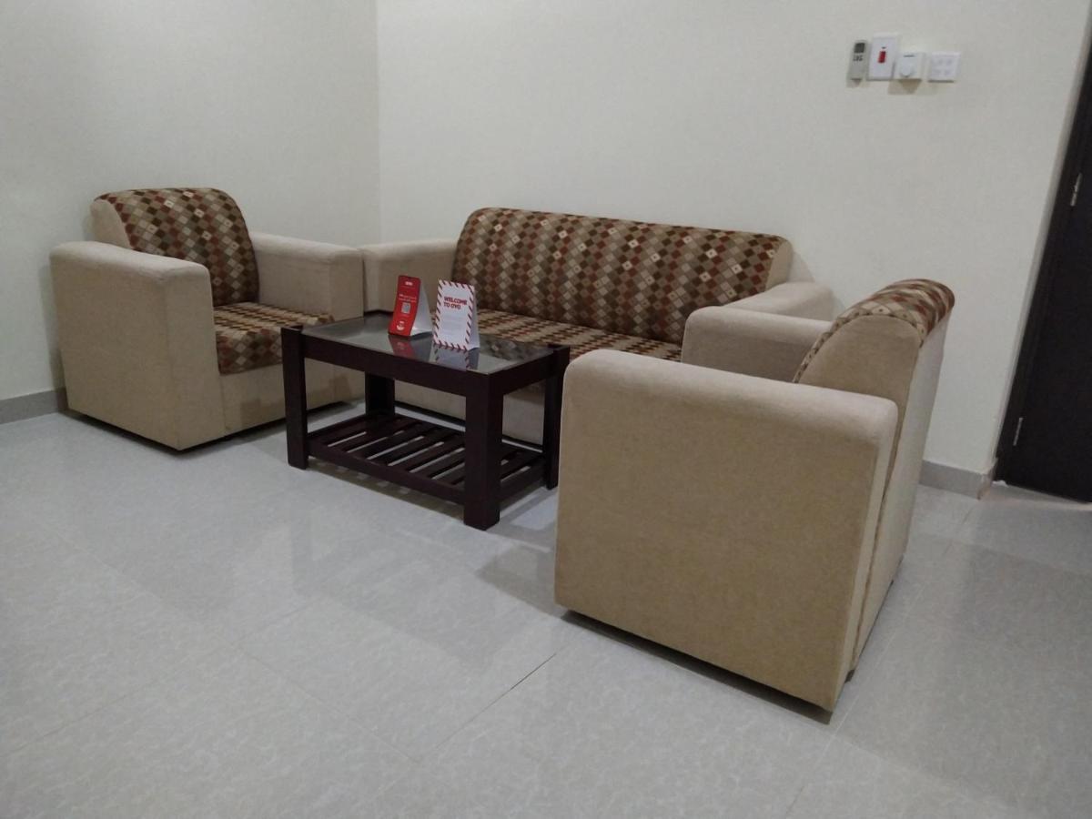 Super Oyo 107 Al Areen Hotel Apartments Shāhiq Esterno foto