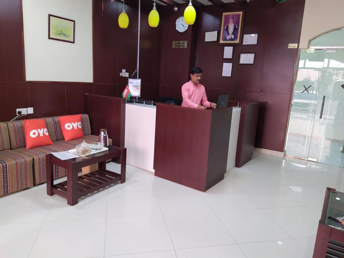 Super Oyo 107 Al Areen Hotel Apartments Shāhiq Esterno foto